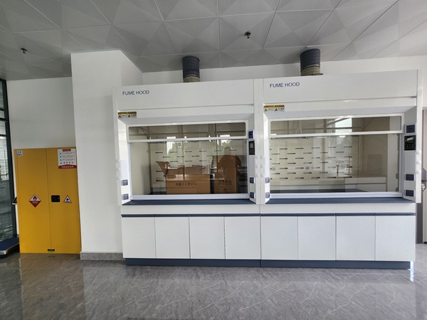 山東全鋼通風(fēng)柜廠家